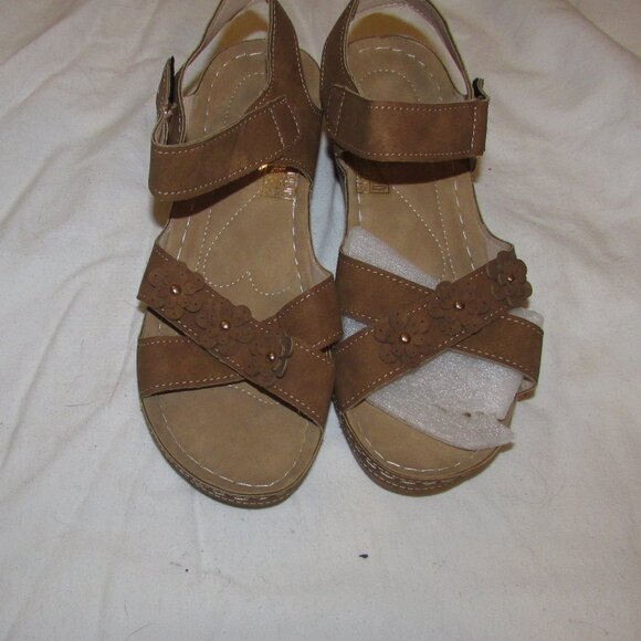 Summer Wedge - Picture 2 of 6